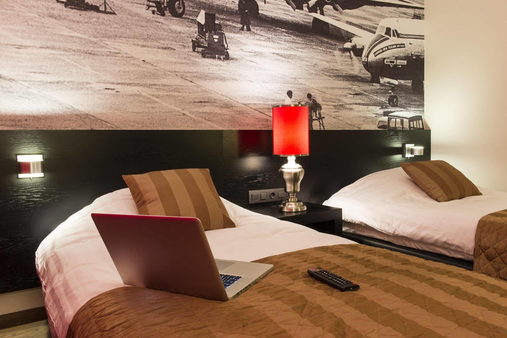 Hotel Bastion Amsterdam Airport 4*