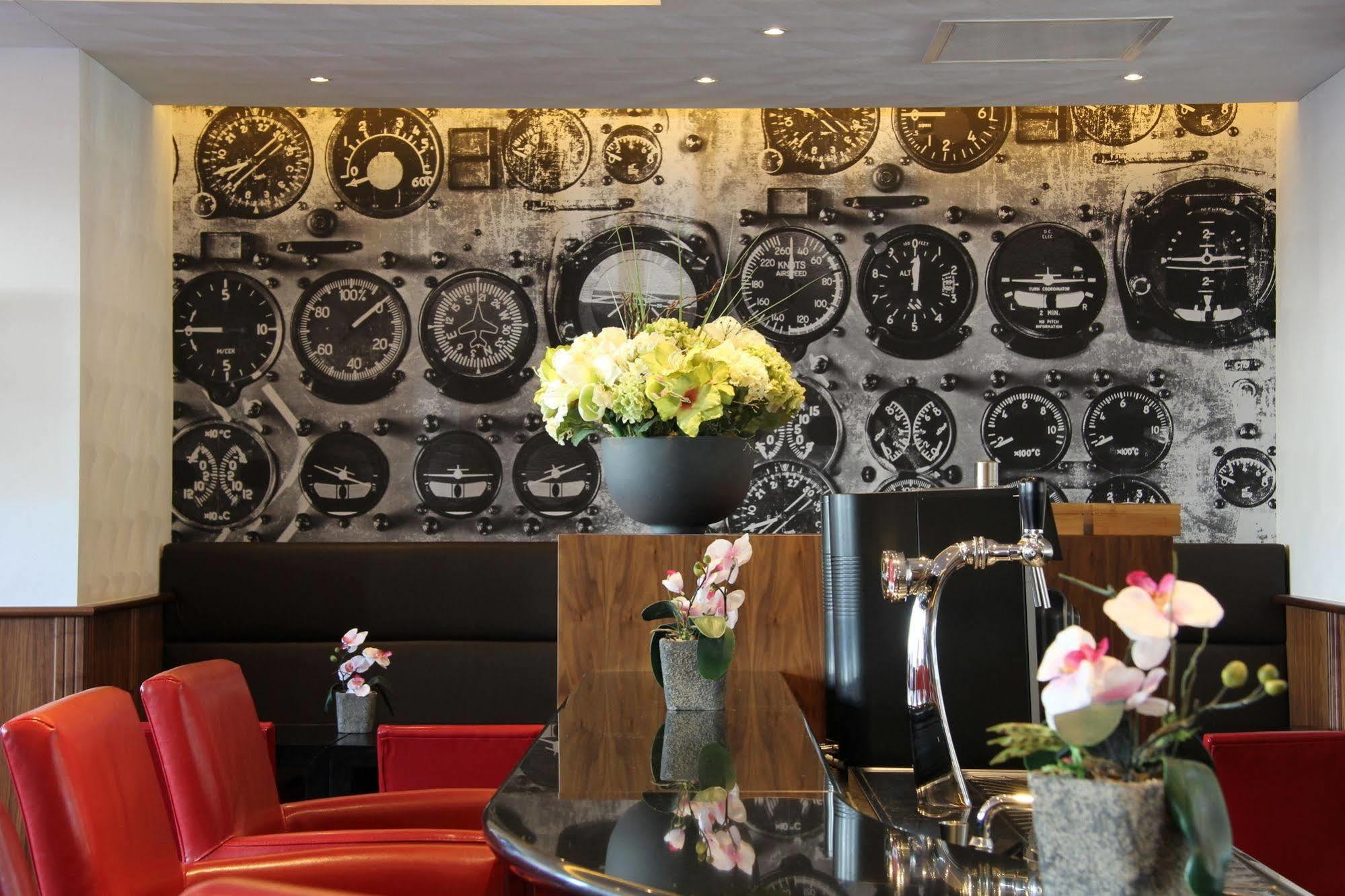 Bastion Amsterdam Airport Hotel 4*